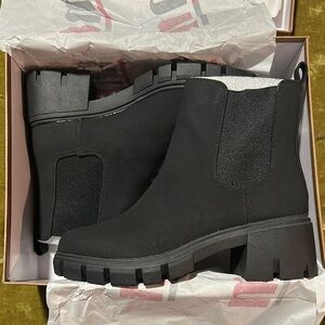Black Chunky Chelsea Ankle Boots